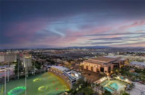 Las Vegas High-Rise Suite