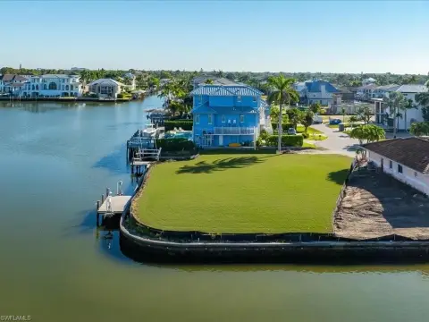 Waterfront Land in Vanderbilt Beach