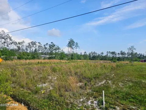 Youngstown, FL Acre Lot