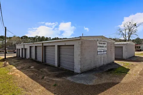 Self-Storage Facility with 32 Units