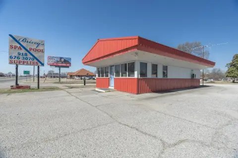 Highway Frontage Retail Opportunity