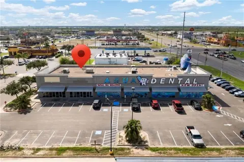 Retail Space in Palmhurst Center