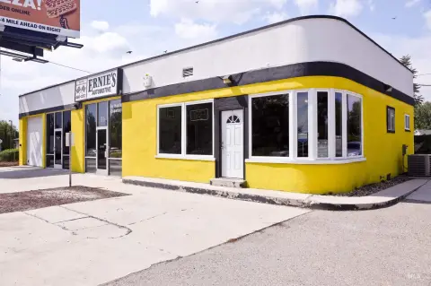Nampa Commercial Building on Garrity