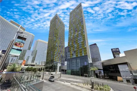 Veer Towers Studio with Strip Views