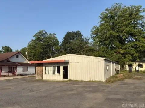 Former Restaurant Building