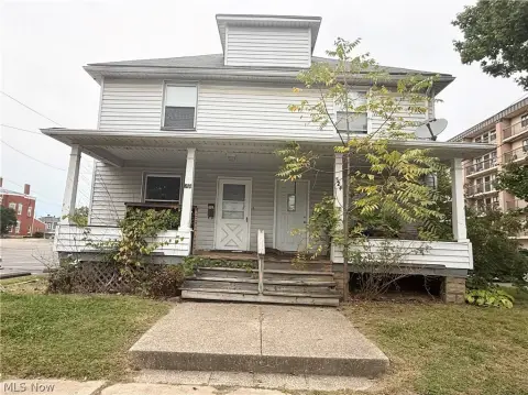 Duplex with Attic and Basement Storage