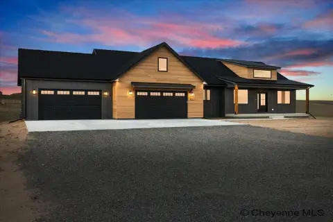 Cheyenne Ranch with Mountain Views