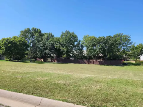 Residential Lot in Canyon Estates