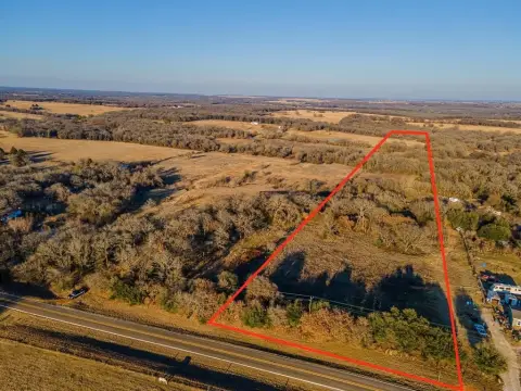 10.5 Acres in Hill County