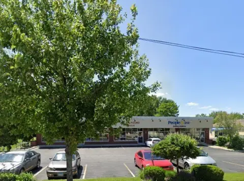 Fully Leased Shopping Center