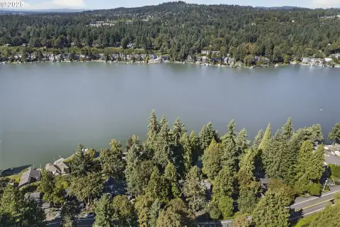 Lake Oswego Shoreline Land Opportunity