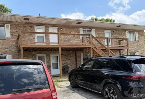 All-Brick 6-Unit Apartment Building