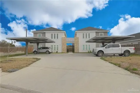 San Juan Fourplex in Gated Community