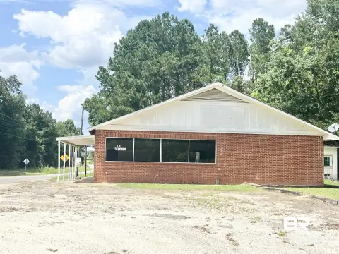 Brick Flex Building with Open Layout