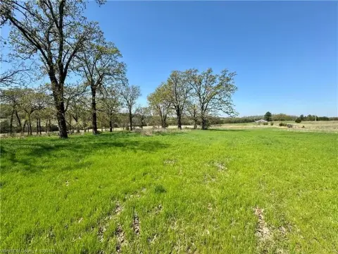 106 Acres Versatile Land For Sale