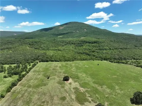 Oklahoma Ranch with Natural Beauty
