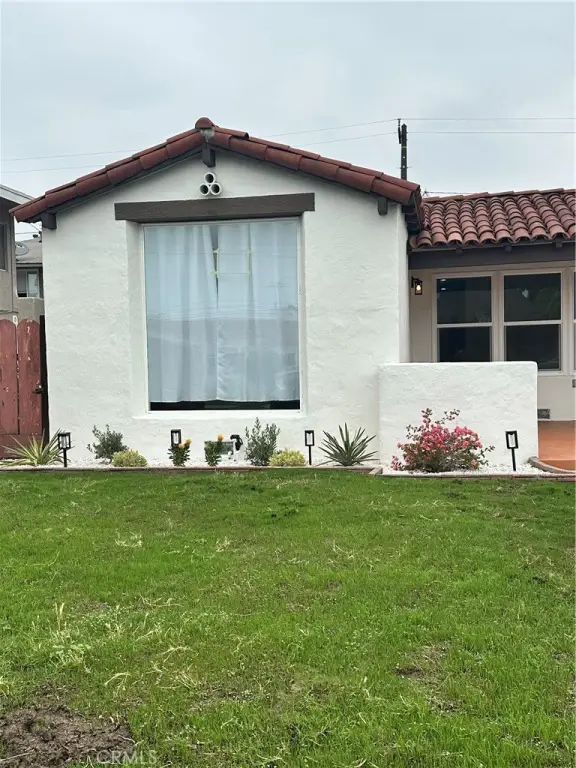 2519 Hope St, Huntington Park, CA 90255