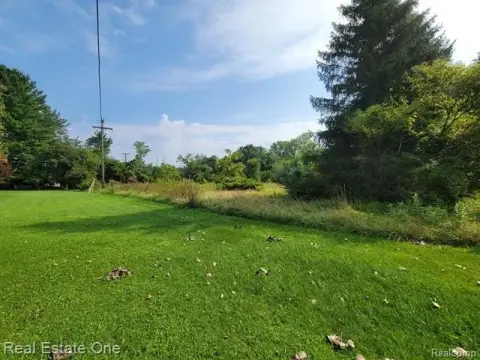 Residential Land in Otter Lake