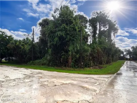 Residential Lot in North Fort Myers
