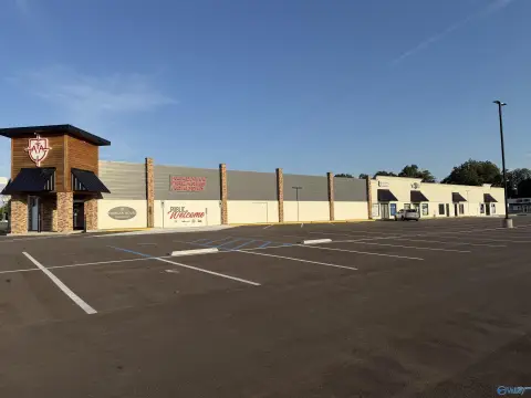 Multi-Tenant Shopping Center