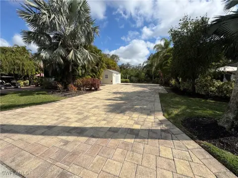 RiverBend Motorcoach Resort Lot