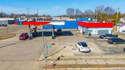 Profitable Gas Station Opportunity, Warren