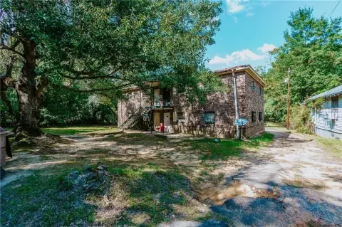 12-Unit Apartment Building