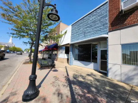 Renovated Commercial Building For Sale