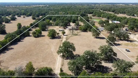 10 Acres in Schulenburg, TX