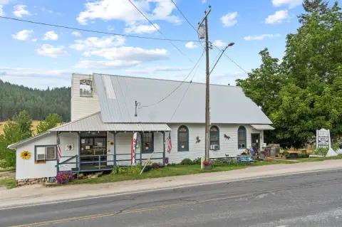 Restaurant Building with Bar
