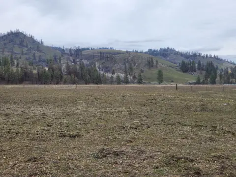 Kettle Falls Acreage Bordering Creek