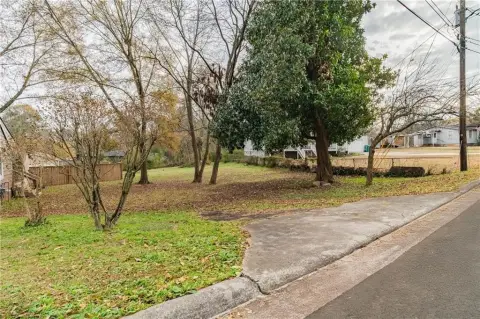 Residential Lot in Cobb County