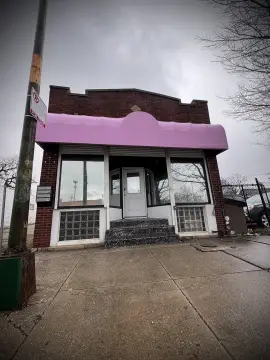 Chicago Retail/Office/Medical Space For Sale