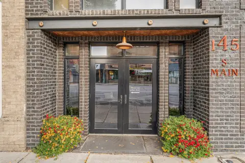 Downtown Mixed-Use Property with Income