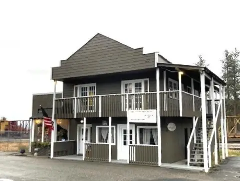 Two-Story Commercial Building on Hwy 395