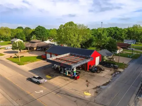 Stigler Auto Service Garage For Sale