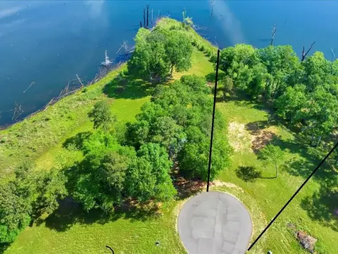 Lakefront Lot at Dove's Point
