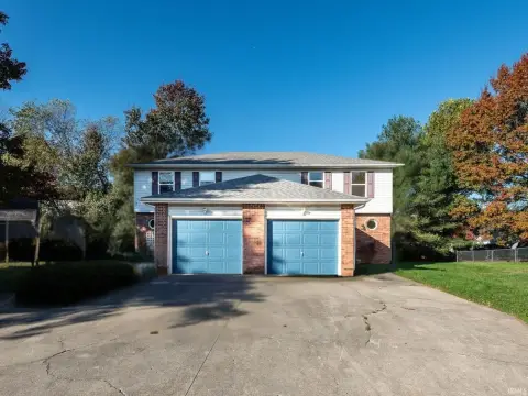 Spacious Duplex in Southside Location