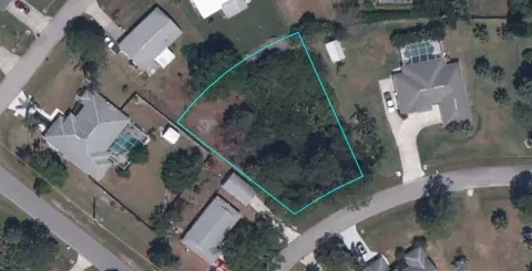 Residential Land in Sebastian, FL