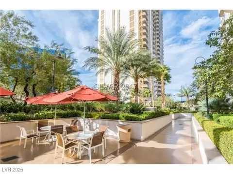 Las Vegas High-Rise Condo