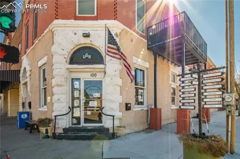 Historic Mixed-Use Building on Main