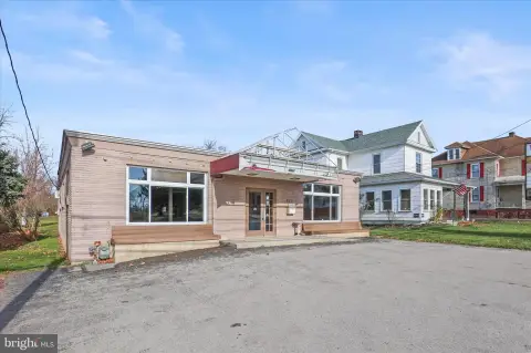 Prime Commercial Storefront Opportunity