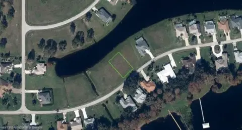 Residential Land in Lakeside Estates