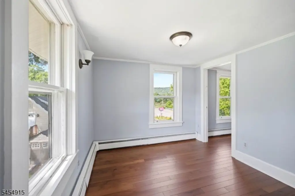 Picture 16