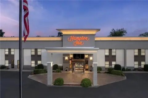 Hampton Inn - Russellville, AR
