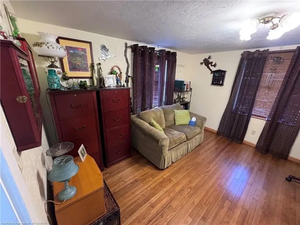 Picture 16