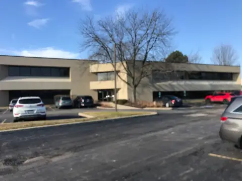 Elgin Office Suite For Lease