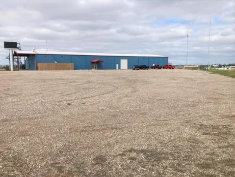 Freestanding Restaurant with Warehouse Features