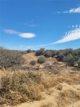 Hesperia Land with Elevated Views