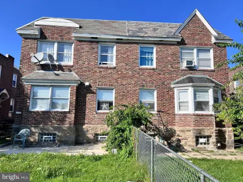 Well-Maintained Duplex in Philadelphia